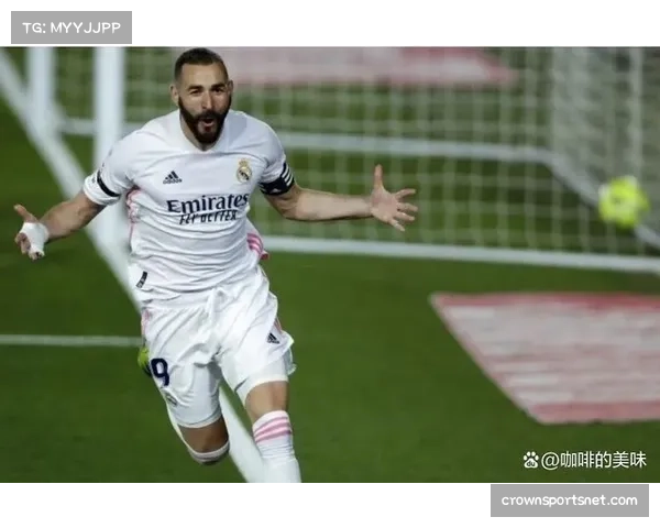 本泽马内收肌伤势确认缺阵 利雅得新月锋线核心将缺席10-15天